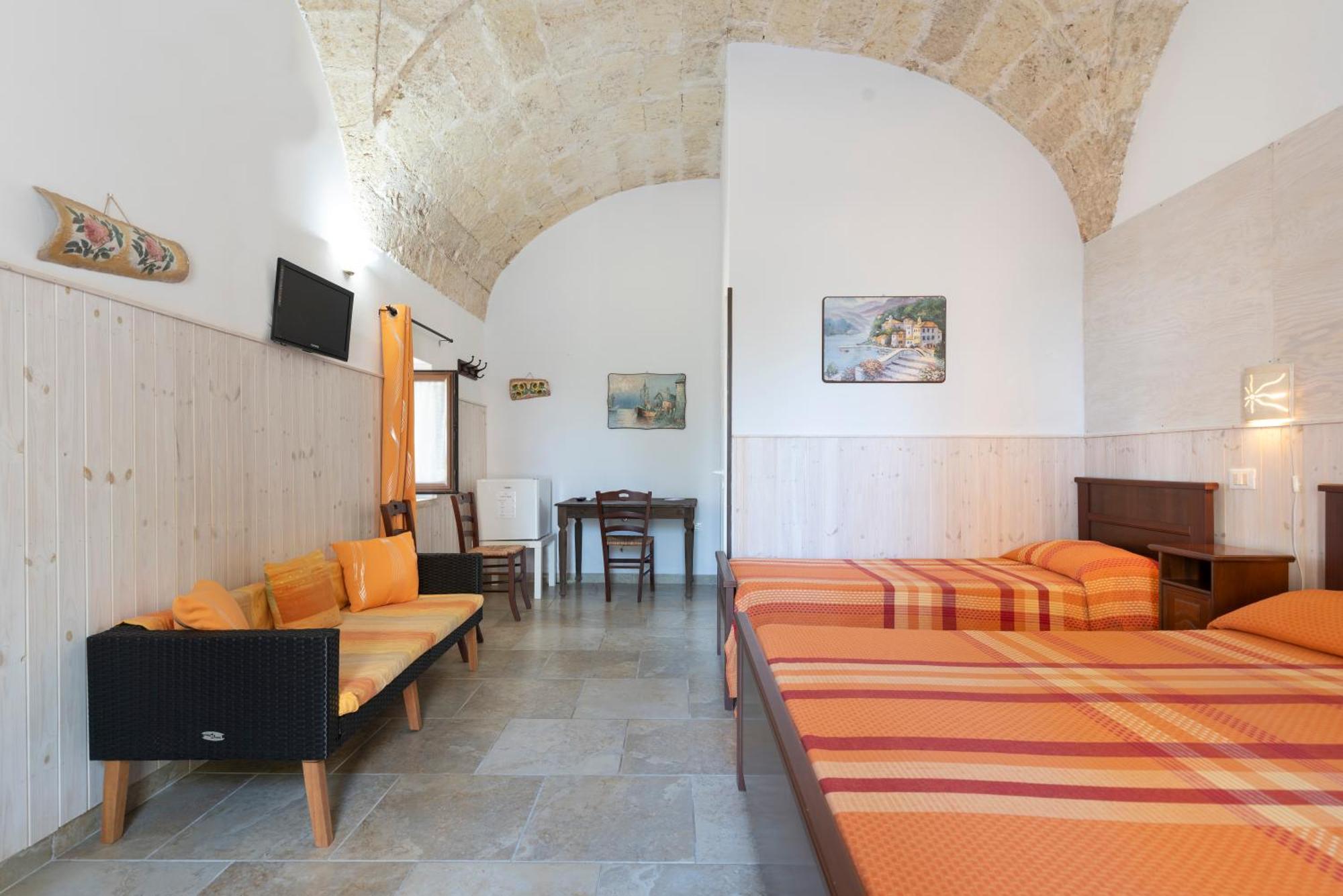 Bio-Agriturismo Masseria La Palombara Сальве Экстерьер фото